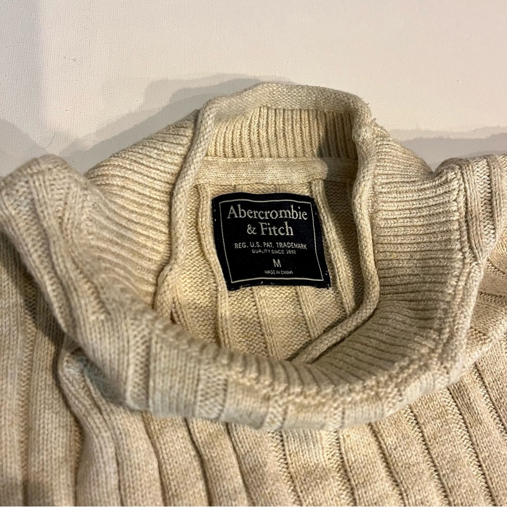 Vintage y2k Abercrombie and Fitch mock neck cream colored sweater size medium